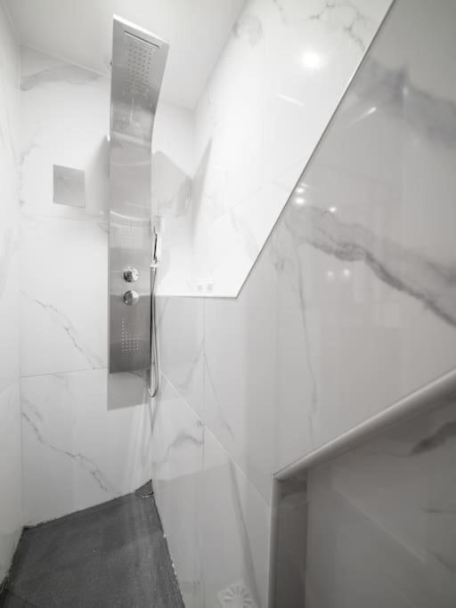 Appartement Tout Equipe Au Coeur Du Panier Vieux Port Марсель Екстер'єр фото